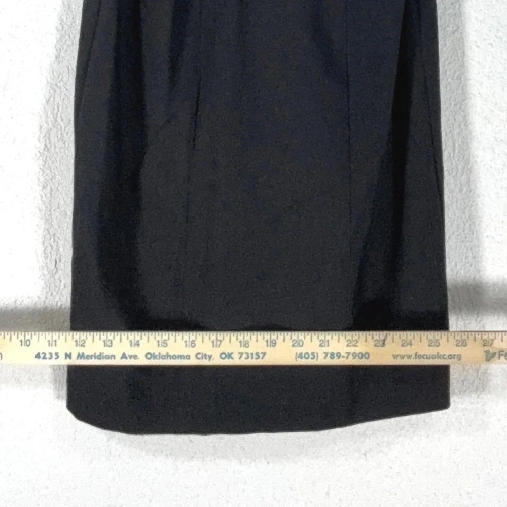 Cache #littleblackdress #cocktail